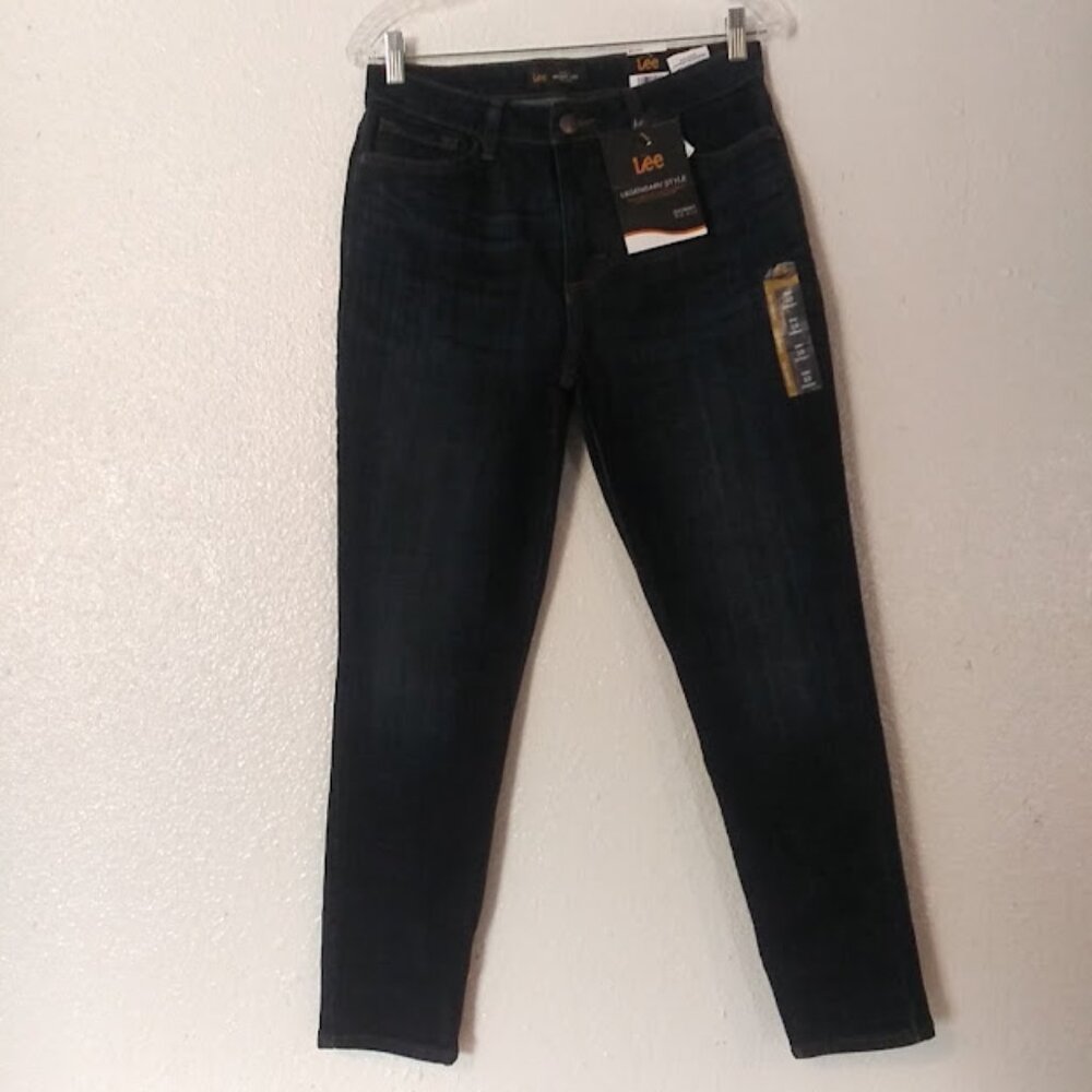 Lee women's size 10 Short Skinny Legendary Style Mid Rise Jeans